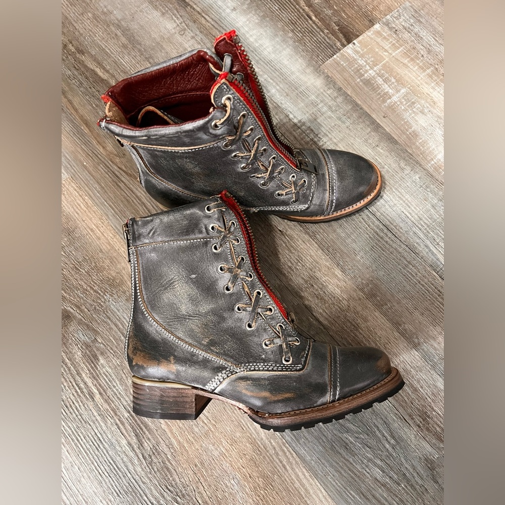 FREEBIRD boots